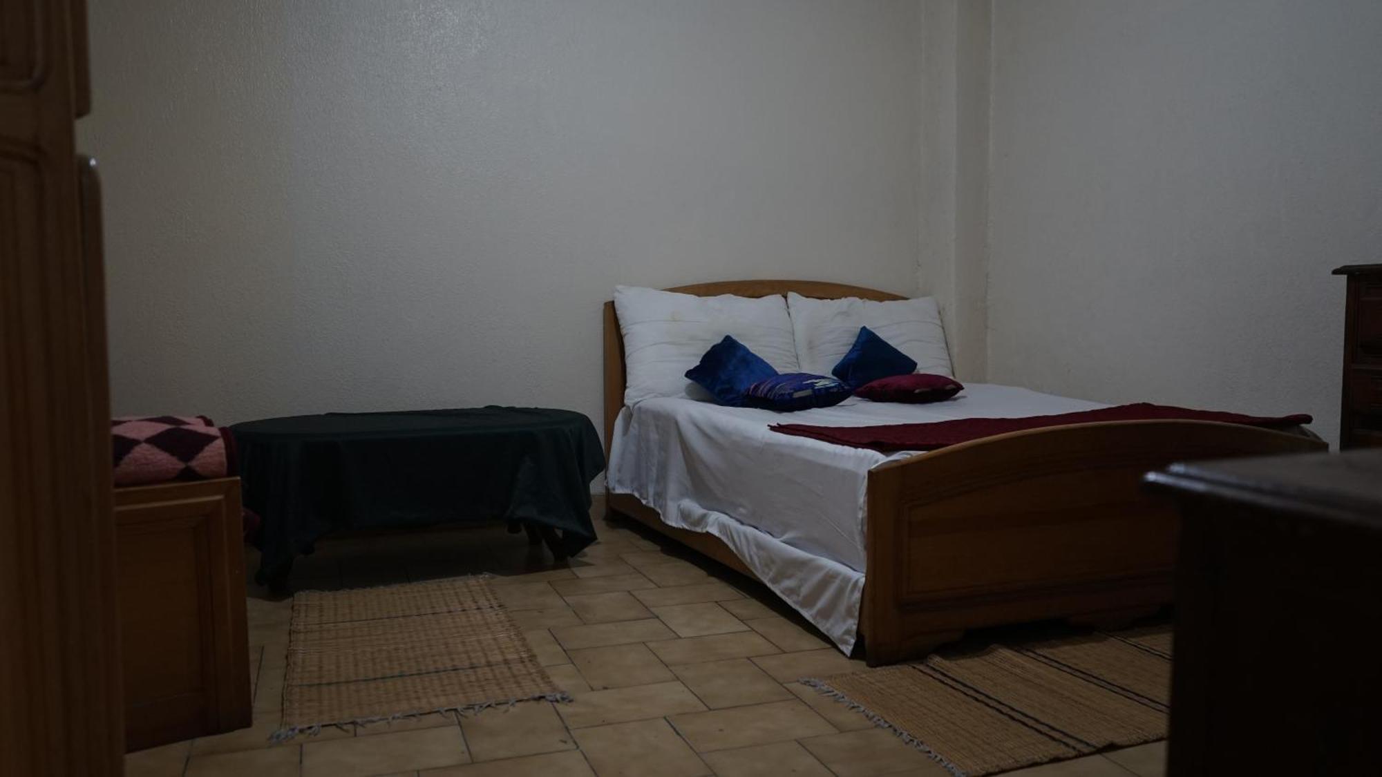 Des Jeunes Hostal Casa Blanca